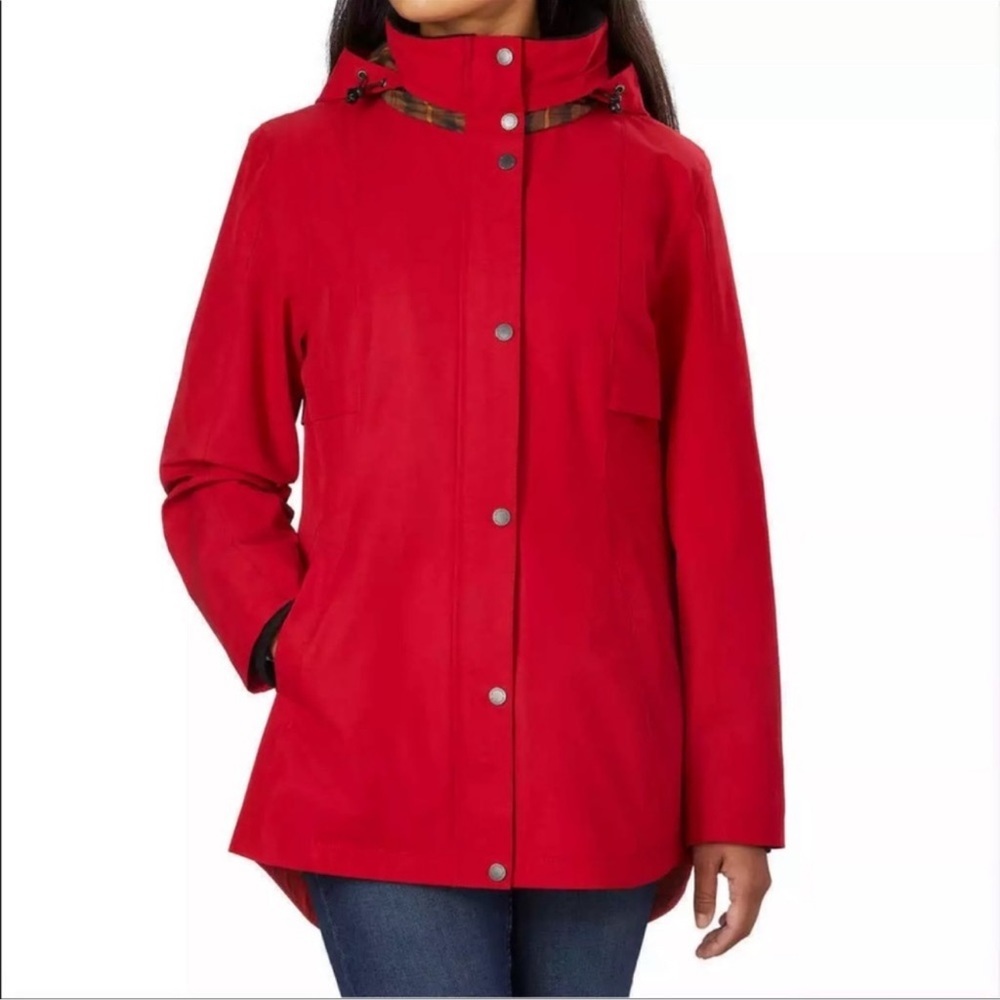NWT Women’s Pendleton Soft-shell Hooded Rain Jacket in Crimson Red - Picture 4 of 6